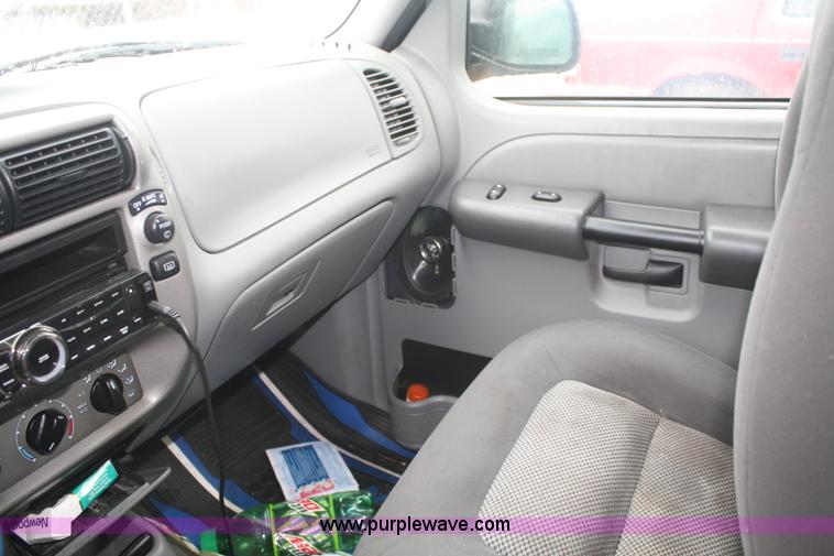 image for item C4448 2003 Ford Explorer SUV