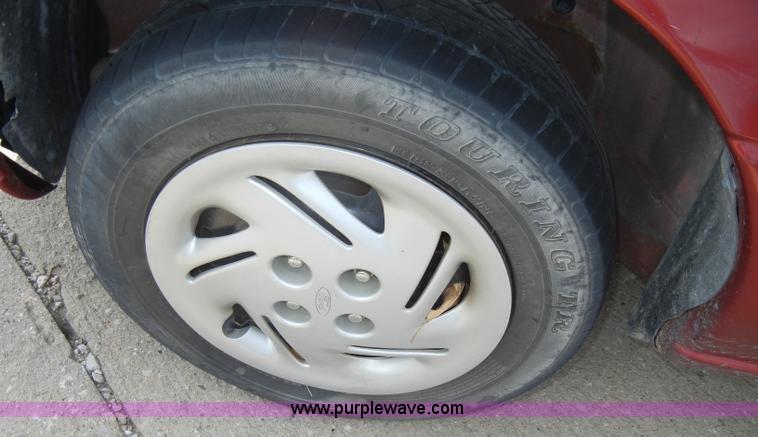 image for item C4449 1998 Ford Escort LX