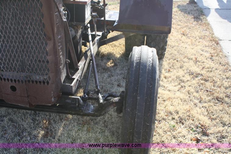 image for item A6892 Worthington G6 readseal industrial tractor