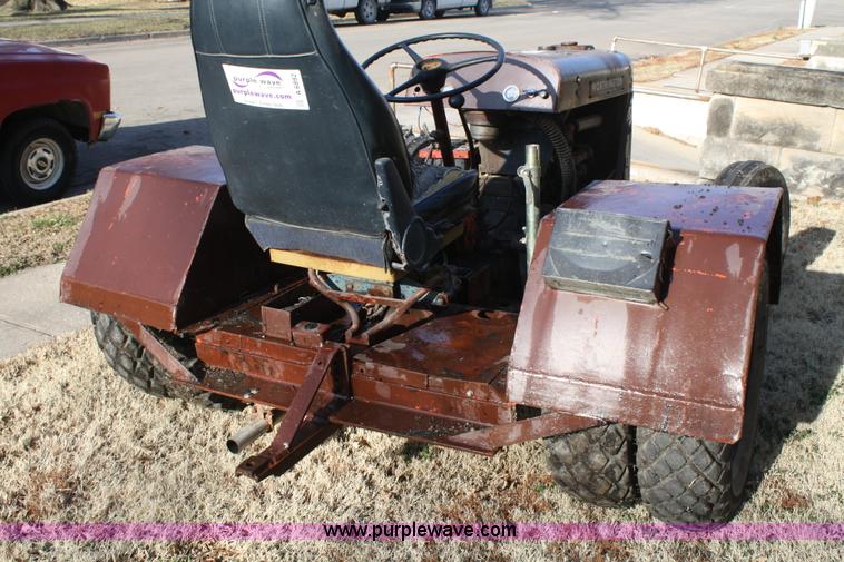 image for item A6892 Worthington G6 readseal industrial tractor