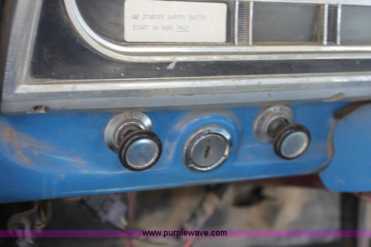 image for item A7347 1972 Ford F100 pickup truck