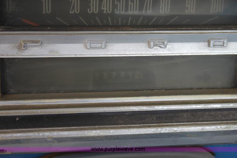 image for item A7347 1972 Ford F100 pickup truck