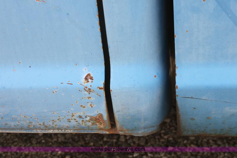 image for item A7347 1972 Ford F100 pickup truck