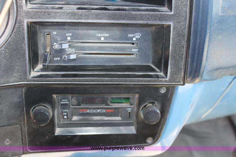 image for item A7350 1985 Chevrolet K20 truck cab and chassis