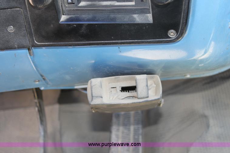 image for item A7350 1985 Chevrolet K20 truck cab and chassis