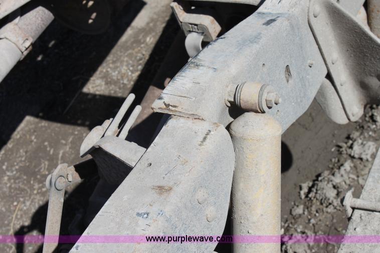 image for item A7350 1985 Chevrolet K20 truck cab and chassis