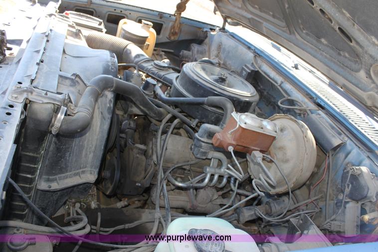 image for item A7350 1985 Chevrolet K20 truck cab and chassis