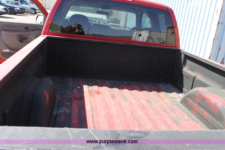 image for item A7437 1999 Chevrolet Silverado C1500 extended cab pickup truck