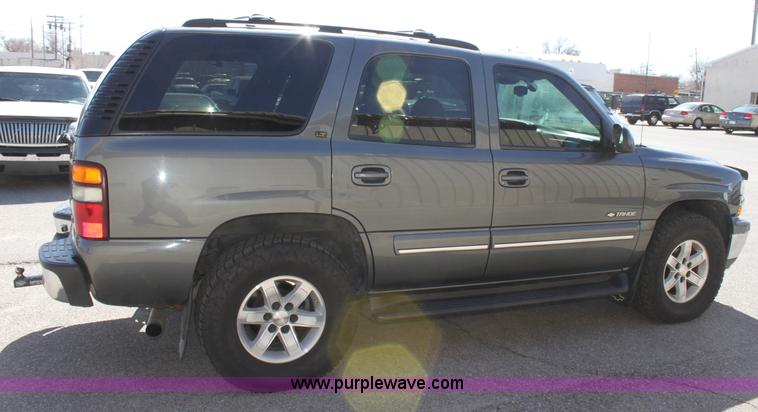 image for item A7439 2001 Chevrolet Tahoe K1500 SUV