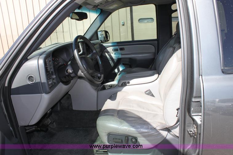 image for item A7439 2001 Chevrolet Tahoe K1500 SUV