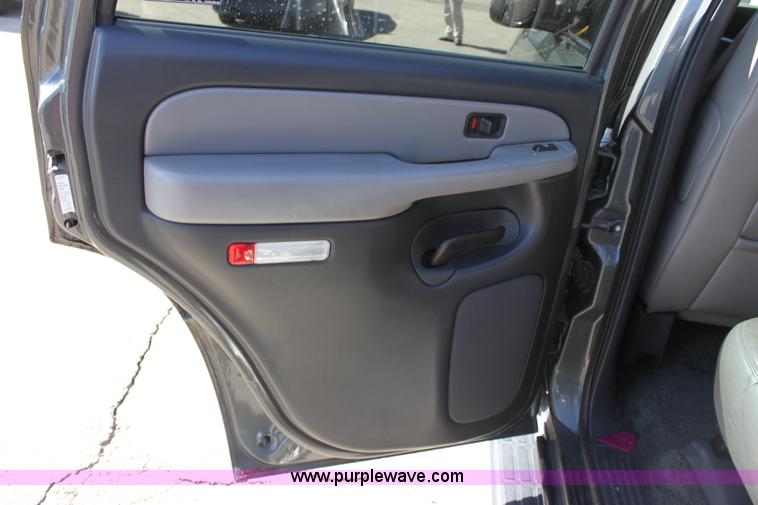 image for item A7439 2001 Chevrolet Tahoe K1500 SUV