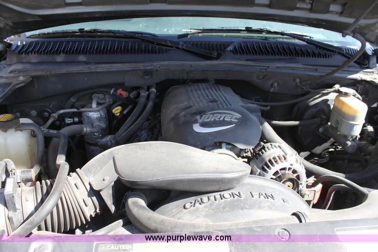 image for item A7439 2001 Chevrolet Tahoe K1500 SUV