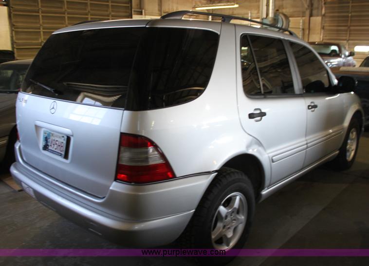image for item A7440 1999 Mercedes Benz ML320 AWD SUV