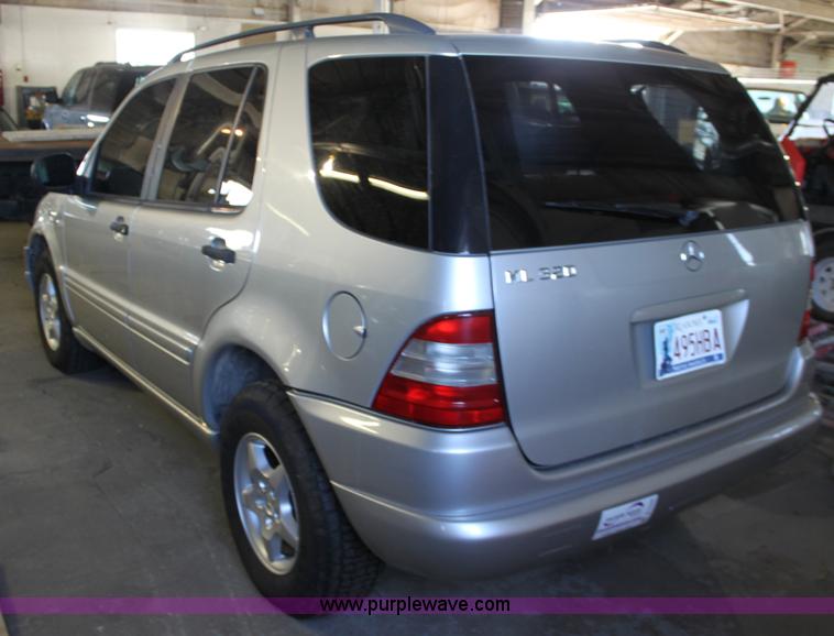 image for item A7440 1999 Mercedes Benz ML320 AWD SUV