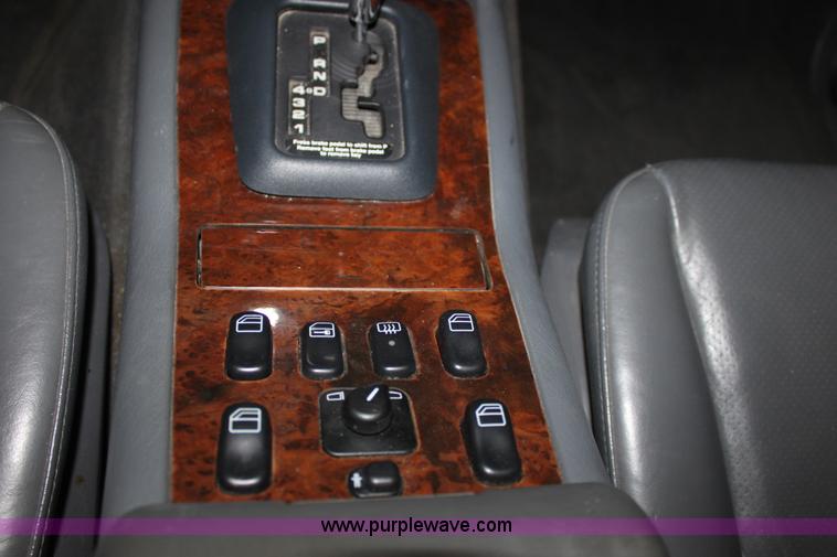 image for item A7440 1999 Mercedes Benz ML320 AWD SUV