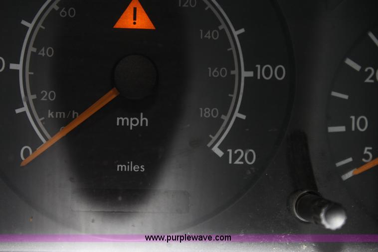 image for item A7440 1999 Mercedes Benz ML320 AWD SUV