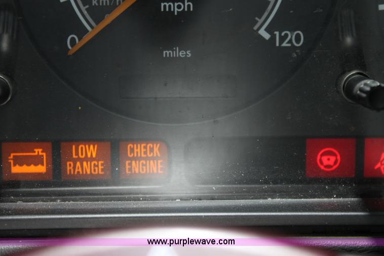 image for item A7440 1999 Mercedes Benz ML320 AWD SUV