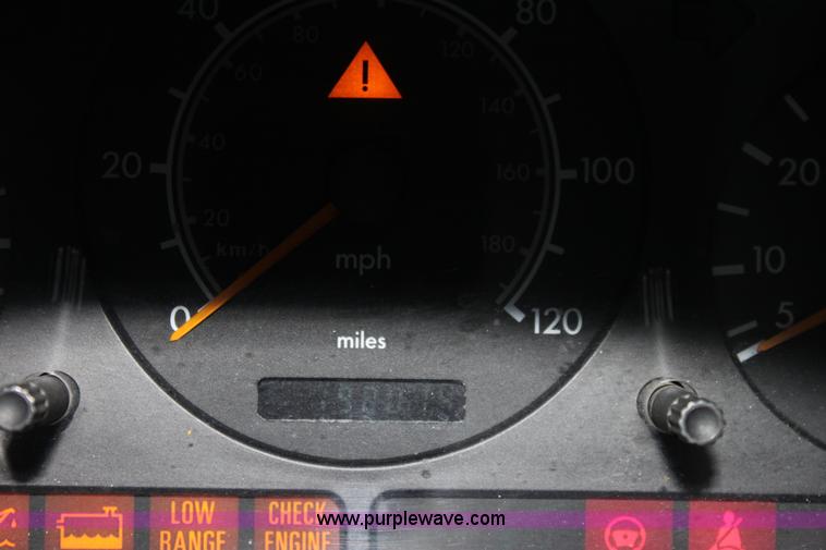 image for item A7440 1999 Mercedes Benz ML320 AWD SUV