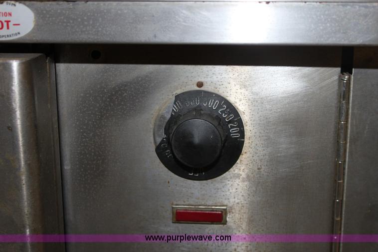 image for item A7484 Blodgett four-shelf convection oven