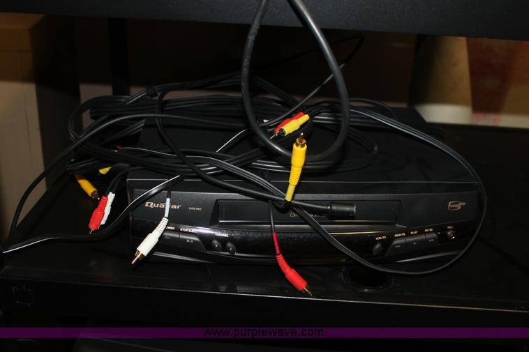 image for item A7486 Assorted electronics