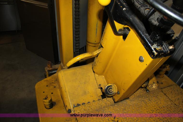 image for item A7489 Motolift forklift