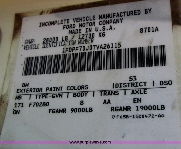 image for item A7501 1996 Ford F700 truck with dump bed