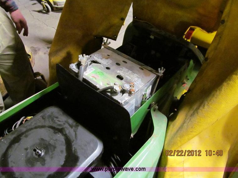 image for item A8184 John Deere 420 lawn tractor