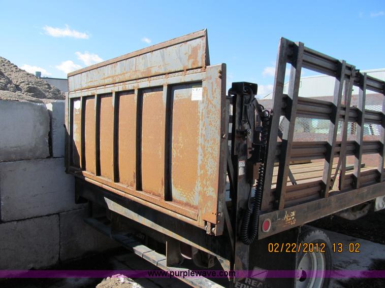 image for item A8189 1995 GMC 3500HD flatbed truck