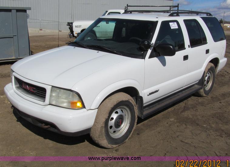 image for item A8190 2001 GMC Jimmy SUV