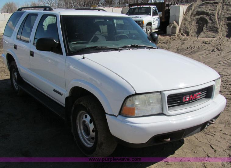 image for item A8190 2001 GMC Jimmy SUV