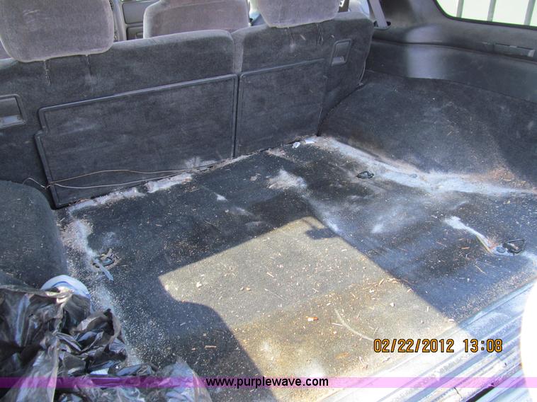 image for item A8190 2001 GMC Jimmy SUV