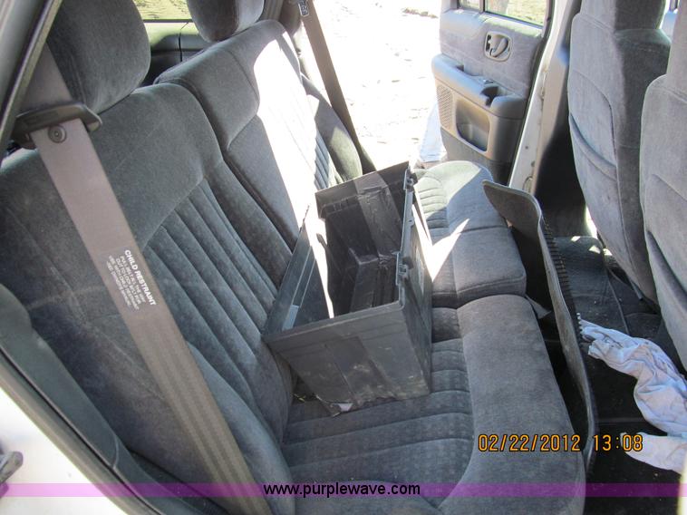 image for item A8190 2001 GMC Jimmy SUV