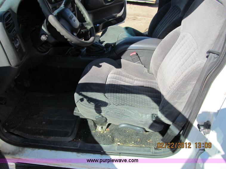 image for item A8190 2001 GMC Jimmy SUV