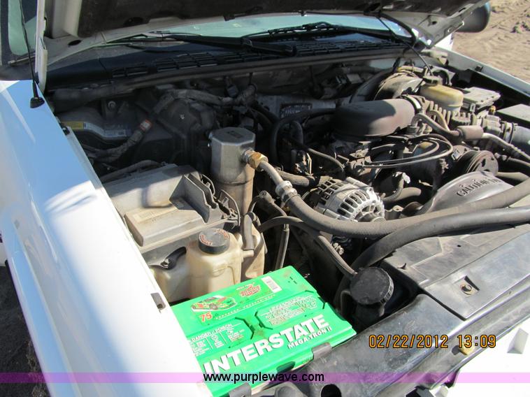 image for item A8190 2001 GMC Jimmy SUV