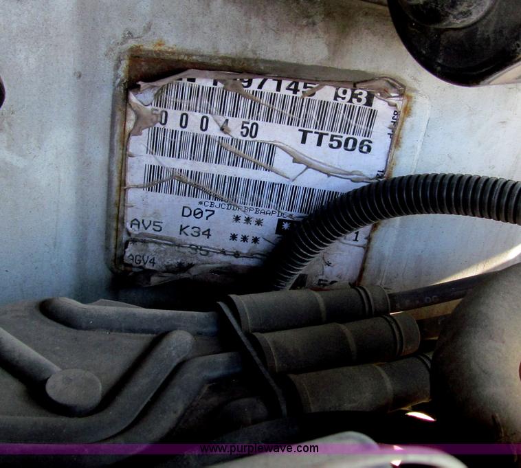 image for item A8190 2001 GMC Jimmy SUV