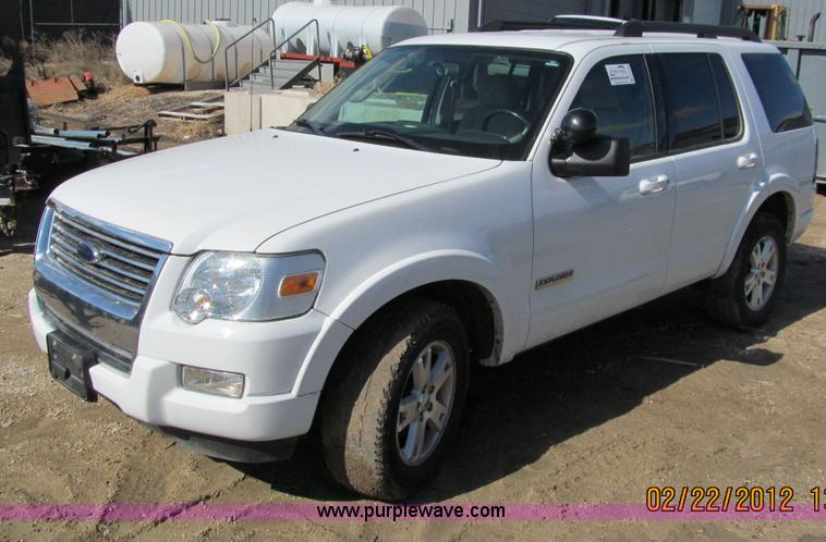 image for item A8191 2008 Ford Explorer SUV