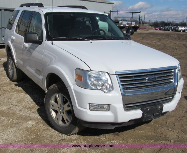 image for item A8191 2008 Ford Explorer SUV