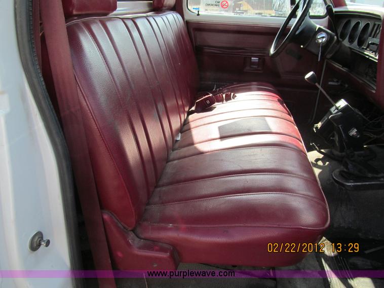 image for item A8192 1992 Dodge Power Ram 350 flatbed truck