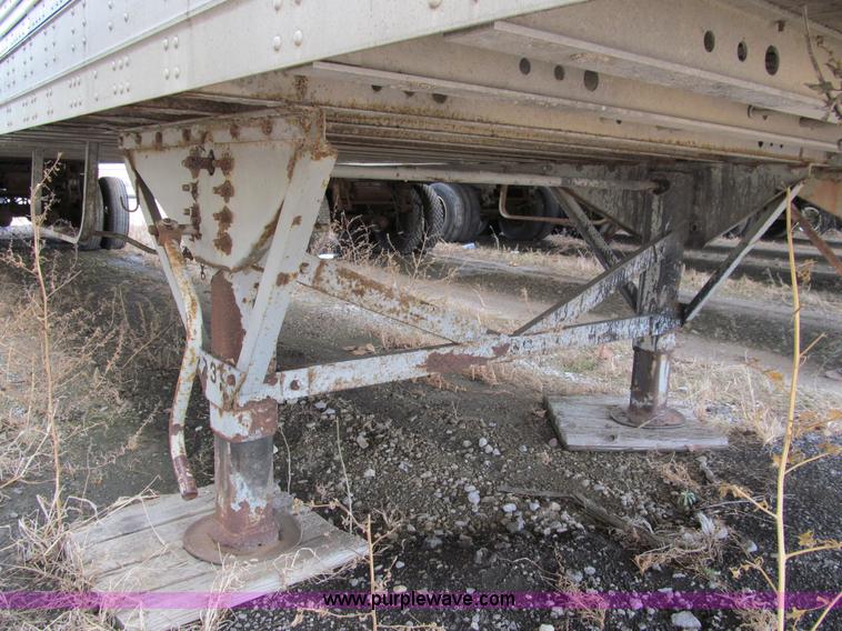 image for item A8193 1981 Great Dane 48' van trailer