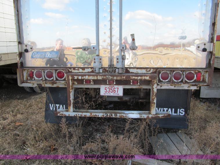 image for item A8193 1981 Great Dane 48' van trailer