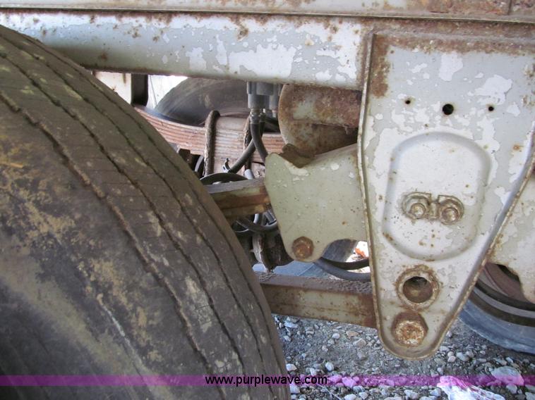 image for item A8193 1981 Great Dane 48' van trailer