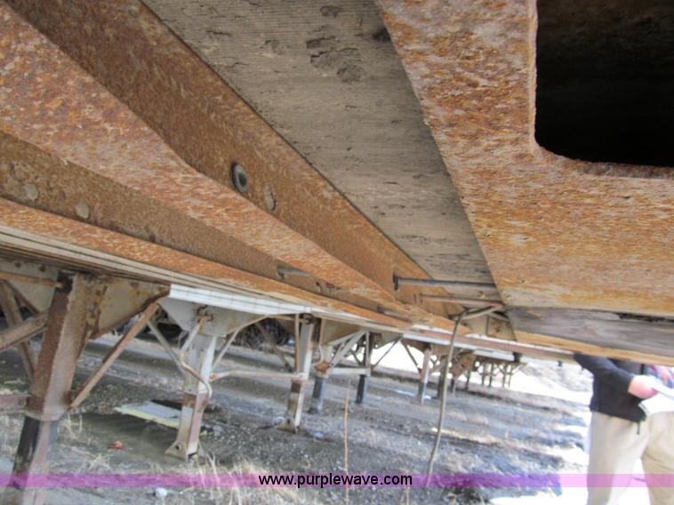 image for item A8194 1988 Great Dane 48' van trailer