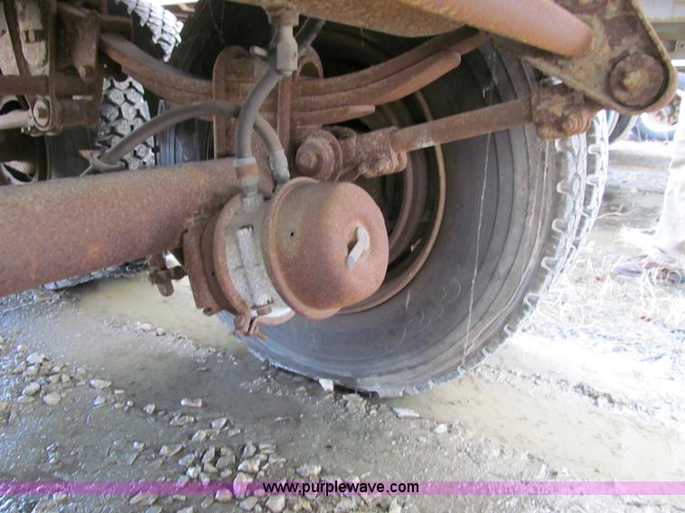 image for item A8194 1988 Great Dane 48' van trailer