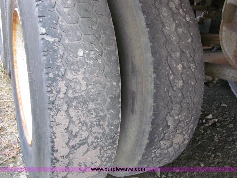 image for item A8195 1969 Great Dane 45' van trailer