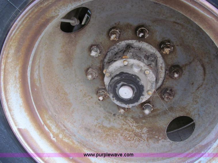 image for item A8196 1976 Great Dane 45' van trailer