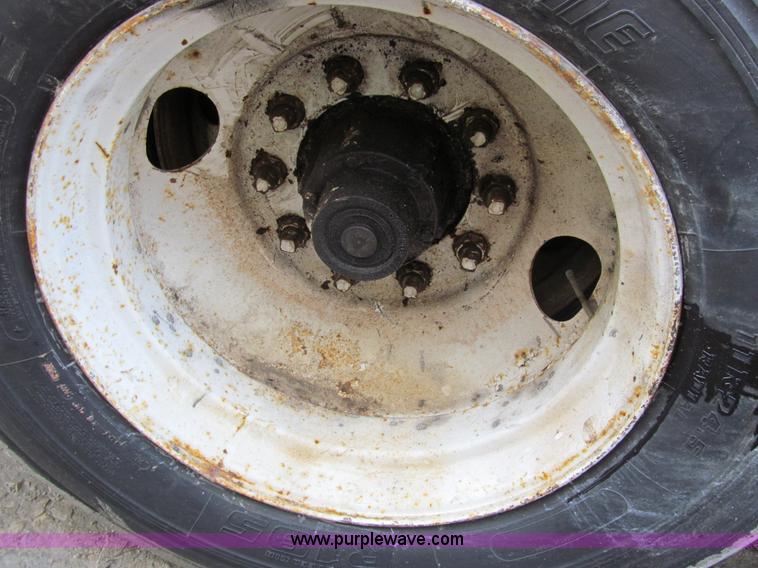 image for item A8196 1976 Great Dane 45' van trailer