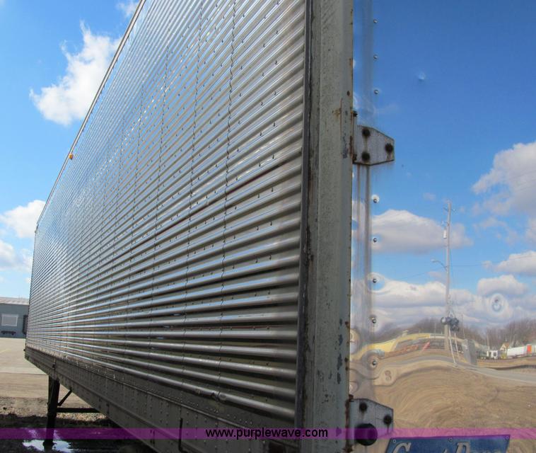 image for item A8196 1976 Great Dane 45' van trailer