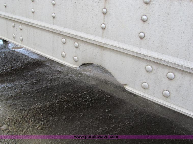 image for item A8196 1976 Great Dane 45' van trailer