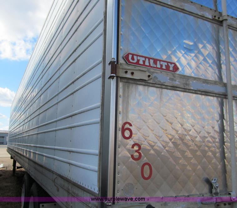 image for item A8198 1990 Utility 48' van trailer