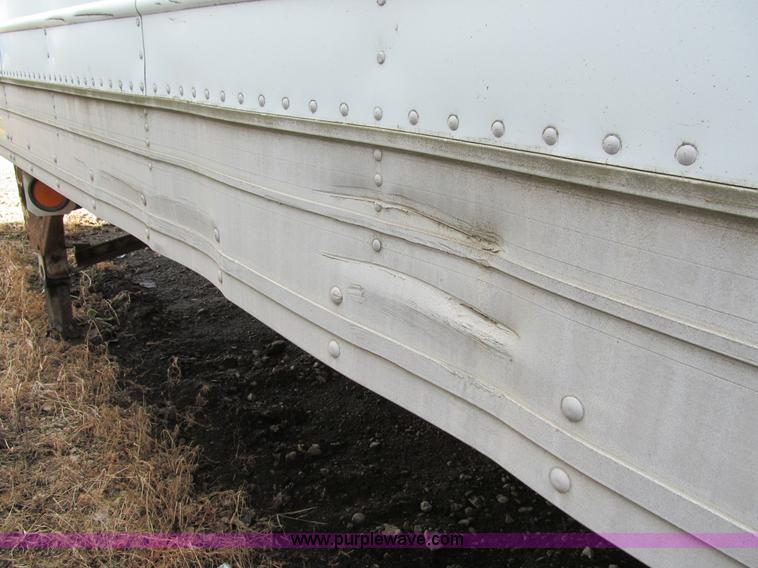 image for item A8198 1990 Utility 48' van trailer